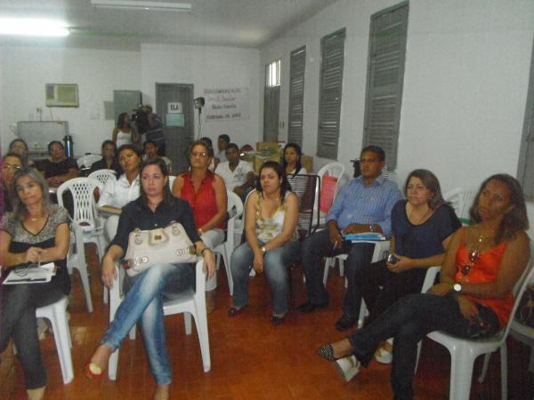 Professores do Programa ProJovem Urbano recebem capacitação.(Imagem:FlorianoNews)