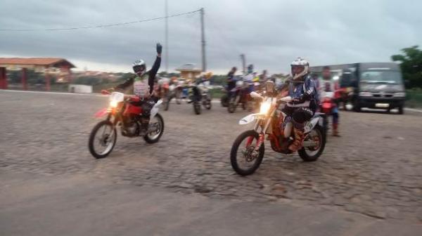 Trilhas rápidas a caminho de Floriano são destaque no primeiro dia das Motos no Rally Piocerá.(Imagem:FlorianoNews)