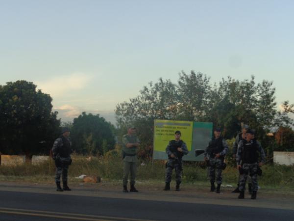 Polícia realiza operação conjunta nas divisas da cidade. (Imagem:FlorianoNews)