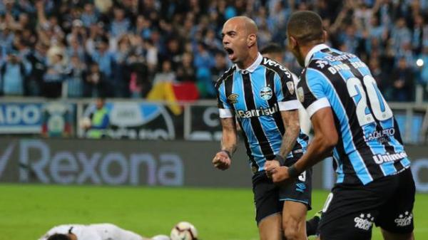 Tardelli abre o placar em Grêmio 2 x 0 Libertad pela Libertadores.(Imagem:MAX PEIXOTO/DIA ESPORTIVO/ESTADÃO CONTEÚDO)