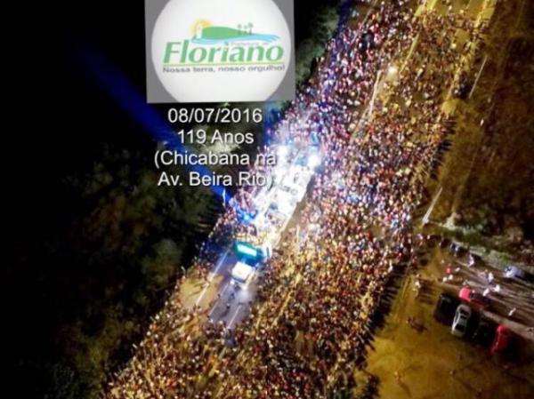 Arrastão atrai milhares de pessoas à Avenida Beira Rio no aniversário da cidade.(Imagem:Secom)