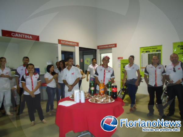 Cajueiro Motos comemora aniversário de seus colaboradores.(Imagem:FlorianoNews)