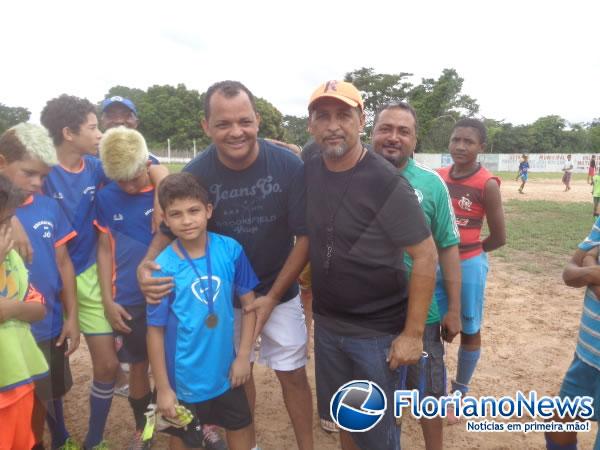 Escolinha do Jó promoveu domingo esportivo em Nazaré do Piauí.(Imagem:FlorianoNews)