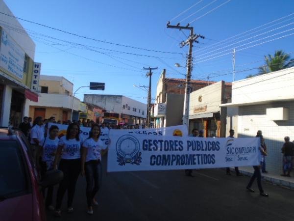 Entidades fazem manifestação contra a violência em Floriano.(Imagem:FlorianoNews)