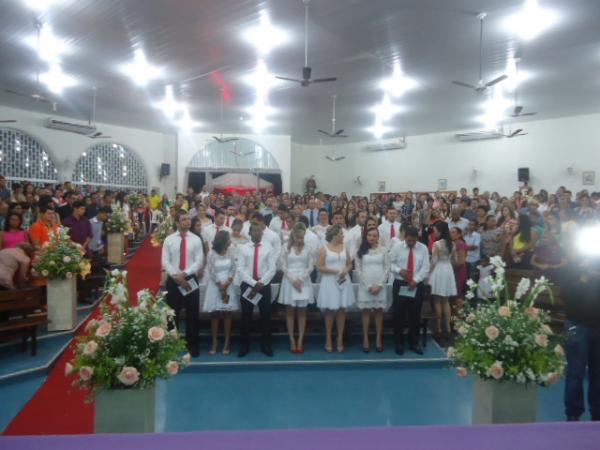 Formandos da turma de Direito da FAESF participam de missa em ação de graças.(Imagem:FlorianoNews)
