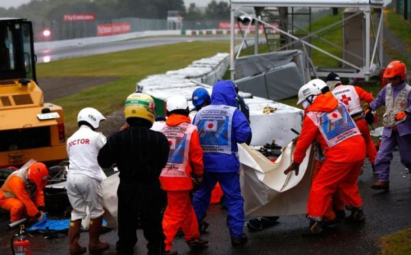 Resgate de Jules Bianchi após gravíssimo acidente em Suzuka.(Imagem:Getty Images)