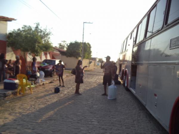 Devotos de Floriano e Barão de Grajaú seguem em romaria rumo ao Canindé.(Imagem:FlorianoNews)