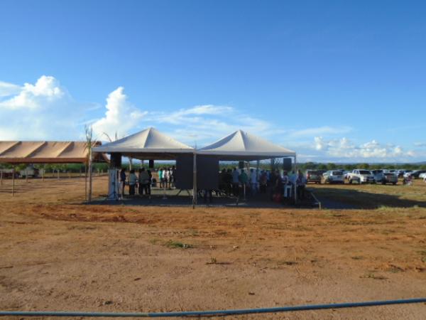 Governador Wellington Dias faz visita técnica ao projeto da Terracal em Guadalupe.(Imagem:FlorianoNews)