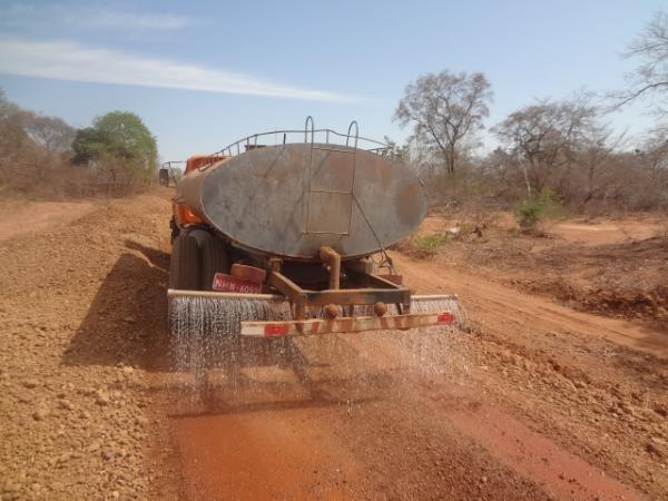 Prefeitura visita obras de recuperação em estradas.(Imagem:FlorianoNews)