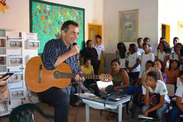 Escola Municipal Antônio Nivaldo realiza Sarau de Poesia.(Imagem:SECOM)