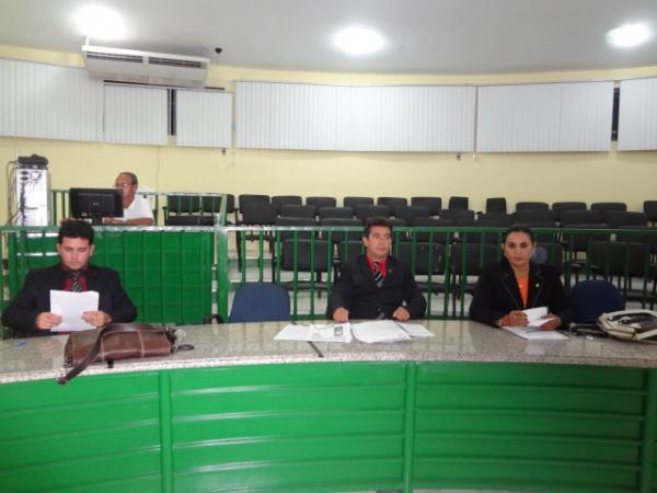 Vereadores Allan Pedrosa (PSDB), Miguel Vieira de Barros (PTB) e Maria da Guia (PTB).(Imagem:FlorianoNews)