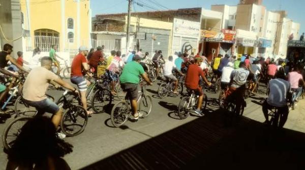 Passeio ciclístico abre programação de 121º aniversário de Floriano.(Imagem:FlorianoNews)