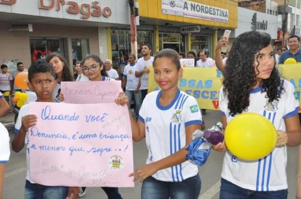 Caminhada encerra a semana de combate ao abuso e exploração sexual de crianças e adolescentes.(Imagem:SECOM)