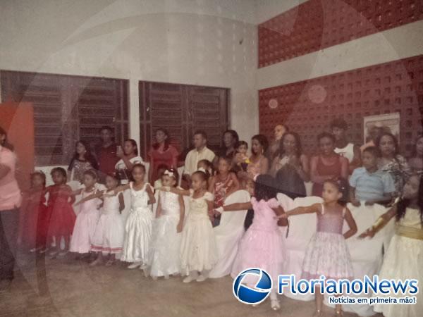 Escola Eduardo Carvalho realiza cerimônia infantil em Floriano.(Imagem:FlorianoNews)