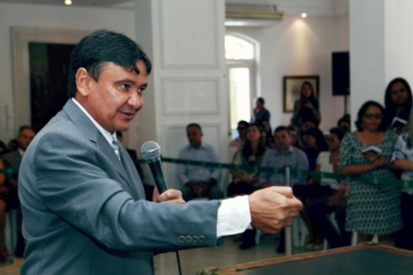 Wellington Dias agradeceu o empenho do ex-secretário Flávio Nogueira.(Imagem:Jorge Henrique Bastos)