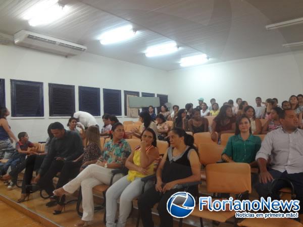 Jovensde Floriano receberam certificado do Projovem Trabalhador.(Imagem:FlorianoNews)