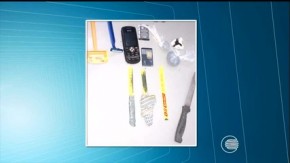 Durante a vistoria foram encontradas faca, cerras e aparelho celular.(Imagem:G1 PI)