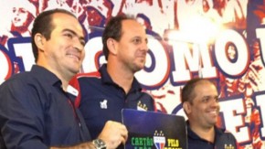 Rogério Ceni é apresentado nos braços do povo em Fortaleza e alfineta São Paulo.(Imagem:GOAL)