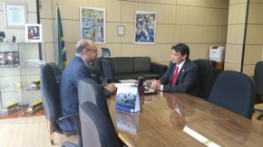 Governador discute parcerias com o secretário executivo do Ministério da Educação, Luiz Cláudio Costa.(Imagem:CCom)