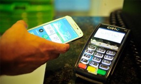 Mais de 60% dos brasileiros usam meios digitais para pagamentos.(Imagem:Agência Brasil)