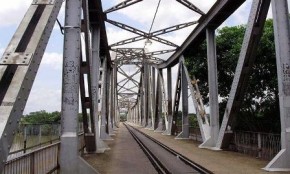 Ponte Metálica é interditada neste domingo para reparos na iluminação.(Imagem:Cidadeverde.com)