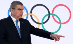 Presidente do COI, o alemão Thomas Bach refuta qualquer ideia de cancelamento ou adiamento dos Jogos de Tóquio(Imagem:Denis Balibouse/Reuters)