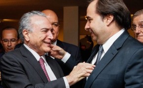 Rodrigo Maia recebe Temer e Aécio fora da agenda em reunião.(Imagem:Estadão)