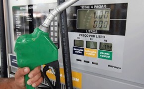 Preço da gasolina se aproxima dos R$ 5 nos postos da capital.(Imagem:Divulgação)