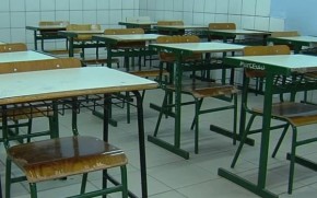 Professores do Estado entraram em greve e querem implantação imediata do reajuste salarial(Imagem:TV Anhanguera)