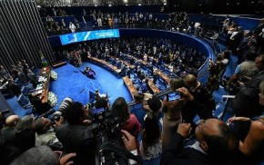 Parlamentares lançam frente contrária à reforma proposta pelo governo.(Imagem:Estadão Conteúdo)