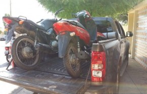 Motocicletas tomadas de assalto são recuperadas pela PM de Floriano.(Imagem:Divulgação/PM)