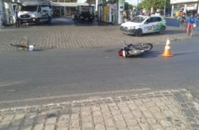 Motoqueiro e ciclista ficam feridos em acidente em Floriano.(Imagem:Divulgação/whats App)