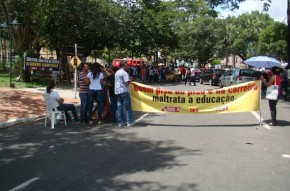 Professores estaduais e governador Wilson Martins discutem fim da greve.(Imagem:Divulgação)