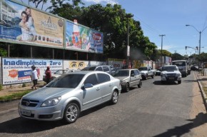 Sete carros colidem na Avenida Barão de Castelo Branco e tumultua transito na região(Imagem:Divulgação)