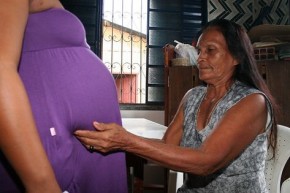 Parteiras podem evitar dois terços das mortes de mães e recém-nascidos.(Imagem:Divulgação)