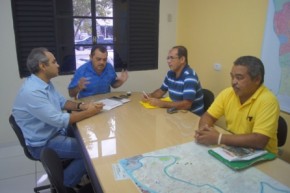 Firmino Paulo e lideranças da zona sul de Teresina buscam melhorias.(Imagem:Alepi)
