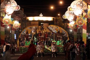 Desfile na avenida Getúlio Vargas(Imagem:Cidade Verde)