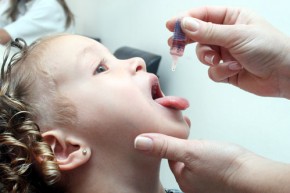 1ª etapa da vacinação contra polio(Imagem:Internet)