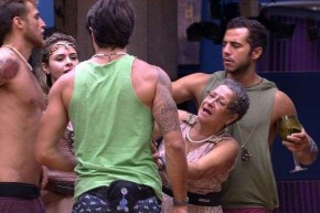 Renan pode ser expulso do BBB por agredir Geralda.(Imagem:MSN)