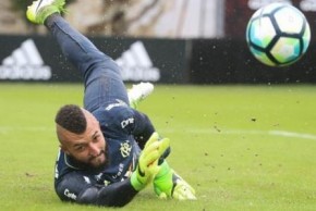 Procurando novos ares, goleiro Muralha pode retornar ao futebol japonês.(Imagem:Yahoo)