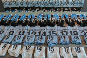 Grêmio recebe placa comemorativa e tem uniformes definidos para Mundial de Clubes.(Imagem:Superesportes)