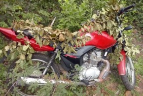 PM recupera motocicleta furtada no bairro Alto da Cruz.(Imagem:Divulgação/PM)