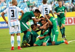 Série B: Avaí vence Coritiba e segue no G4; Goiás respira e Juventude segue em alta.(Imagem:Futebol Interior)