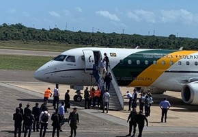 Bolsonaro desembarca em Parnaíba e sobrevoa Tabuleiros Litorâneos.(Imagem:Divulgação)