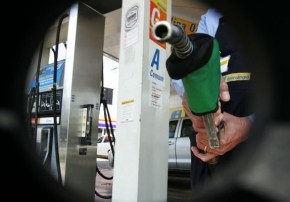 Gasolina sobe em 11 Estados e no DF após Petrobras revisar preço.(Imagem:Divulgação)