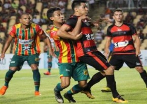 Em duelo de líderes, Sampaio Corrêa e Moto Club ficam no empate.(Imagem:Lucas Almeida)