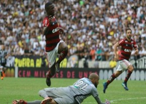Vinícius Jr decide, Diego vai para galera e Flamengo vence o Ceará.(Imagem:Ataff Imagens)