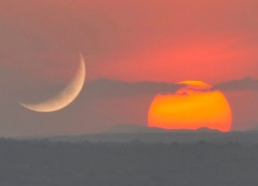 Lua e Sol no mesmo C&eacute;u(Imagem:Divulga&ccedil;&atilde;o)