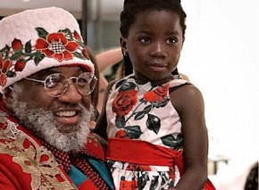 Bruno e Giovanna escolhem Papai Noel negro para Titi.(Imagem:Instagram)
