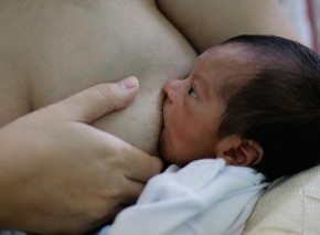 Mais de 80 bebês em UTI precisam da doação de leite materno.(Imagem:Cidadeverde.com)